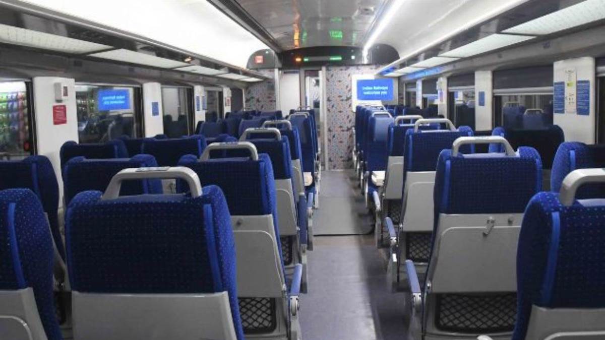 https://www.jagranimages.com/images/newimg/09072023/09_07_2023-chair_car_train_23465997_174720622.jpg