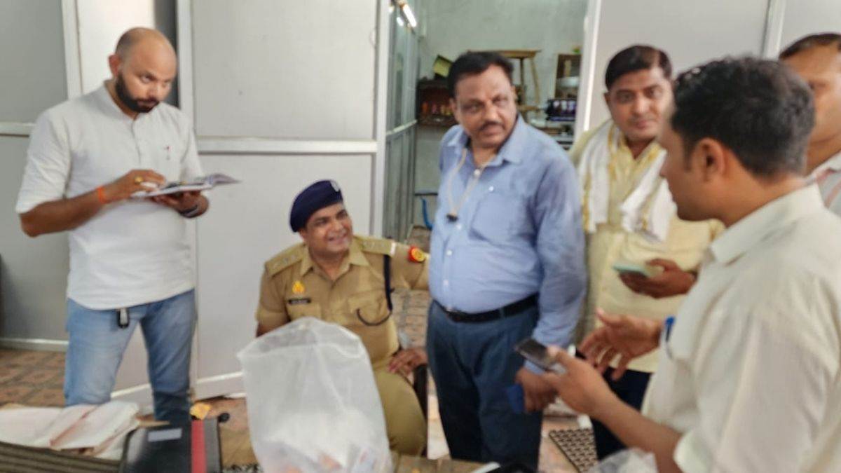 anti narcotics task force and drug department team raid on factory caught fake drugs made sent to pakistan and bangladesh