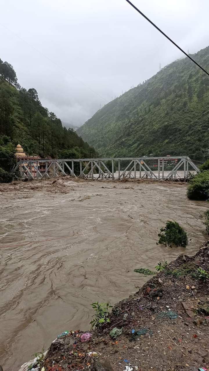 हिमाचल में तबाहीः हिमाचल में तबाहीः