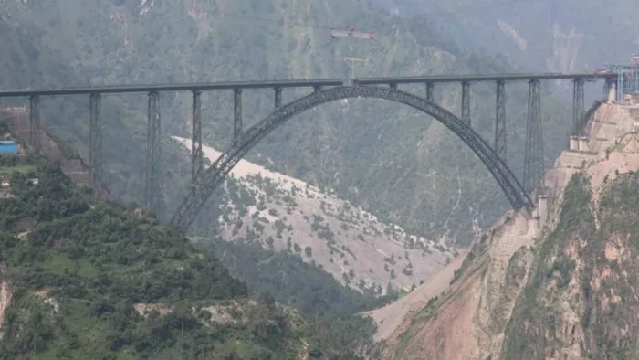 चिनाब ब्रिज पर इस माह से शुरू होगा रेल परिचालन (फाइल फोटो)