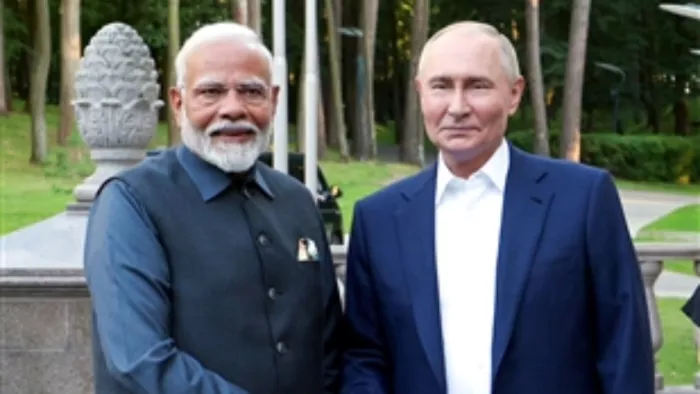 पीएम मोदी और पुतिन की वार्ता से पहले भारत का संदेश (Image: ANI)