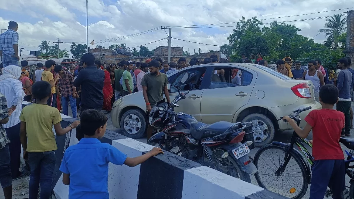 Saharsa News: सहरसा में दर्दनाक सड़क हादसा, कार की टक्कर से ई-रिक्शा सवार महिला की मौत; तीन लोग गंभीर