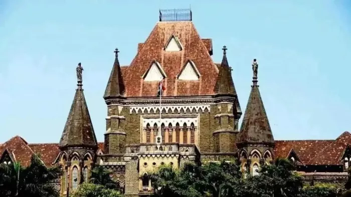 पत्नी की चरित्र पर शक कर पति पहुंचा बॉम्बे हाईकोर्ट।(फाइल फोटो)