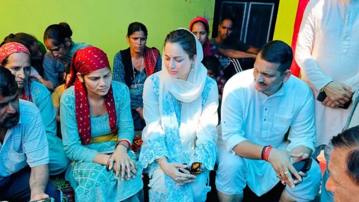 कंगना रनौत के पास कैसी समस्याएं लेकर आते हैं लोग/ फोटो- Instagram