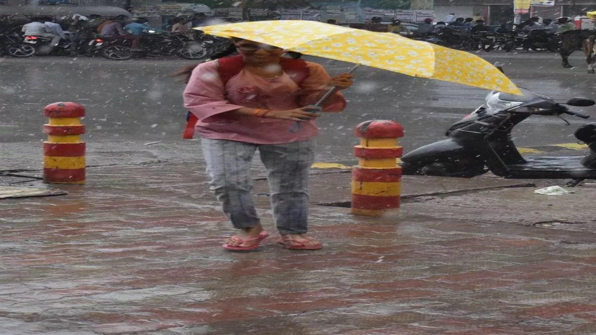 Bihar Weather News: पटना समेत कई जिलों में हल्‍की वर्षा के आसार, वज्रपात की संभावना को देख अलर्ट