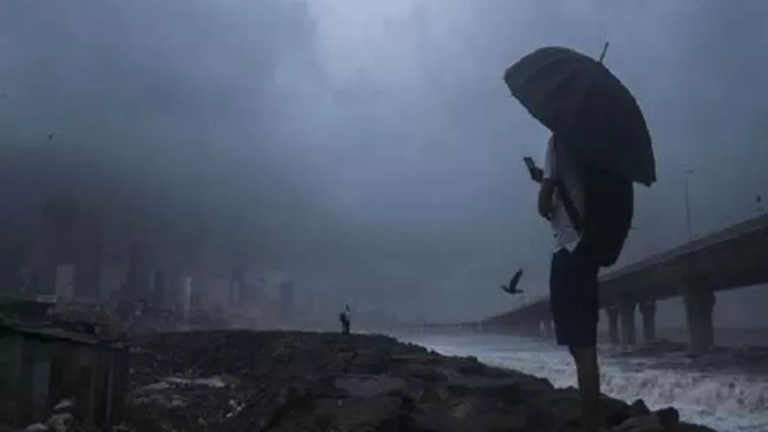 Bihar: बिहार में उफान पर नदियां, बाढ़ का पानी गांवों में घुसा। (प्रतीकात्मक तस्वीर)