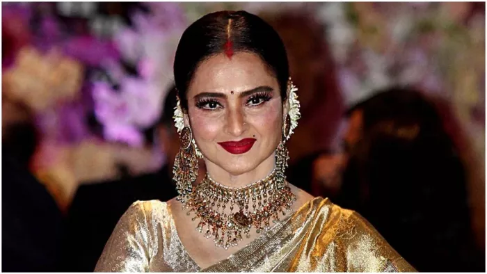 राकेश रोशन के साथ किए काम की याद को Rekha ने किया ताजा (file photo)