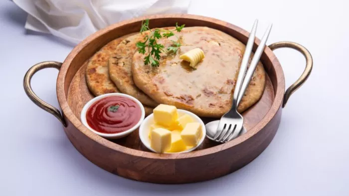 सुबह नाश्ते में बनाएं ये टेस्टी पराठे (Picture Courtesy: Freepik)