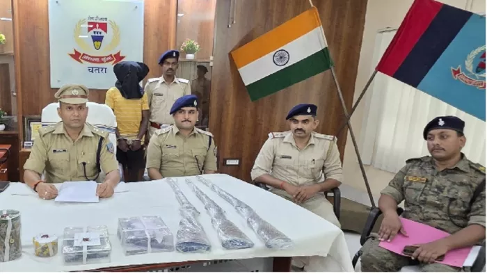 तीन देसी राइफल व एक कट्टा के साथ टीएसपीसी उग्रवादी गिरफ्तार।