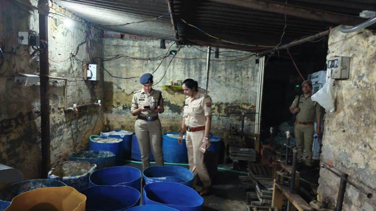 ncr ghaziabad news illegal soya paneer factory busted rodents found