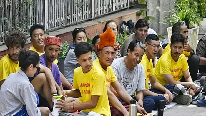 उनकी मुख्य मांगें हैं राज्य का दर्जा और छठी अनुसूची, जिन पर अभी तक कोई ठोस चर्चा नहीं हुई है।