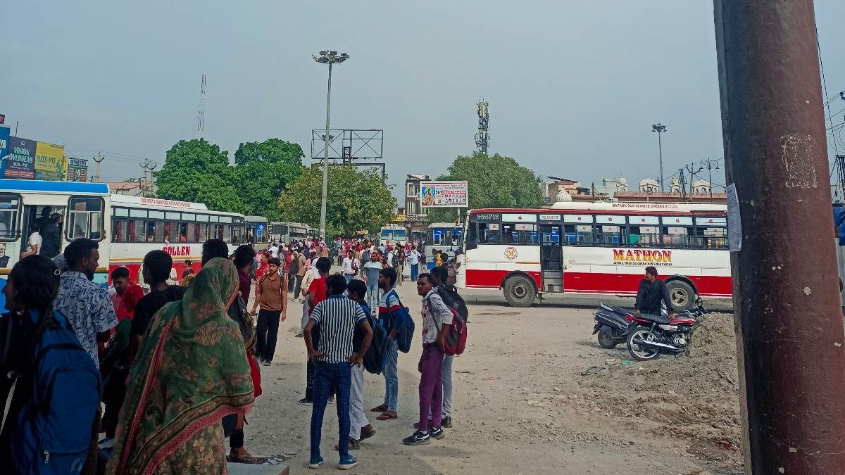 https://www.jagranimages.com/images/newimg/09082025/09_08_2025-roadways_bus_24008181.jpg