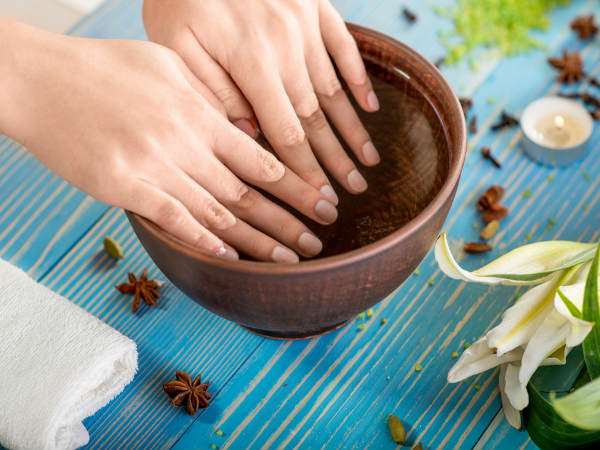 Nails Care Tips: नेल फंगस से परेशान हैं, तो यू करें घरेलू उपचार - To Keep  Your Nails Beautiful White And Shiny then you must use these home remedies