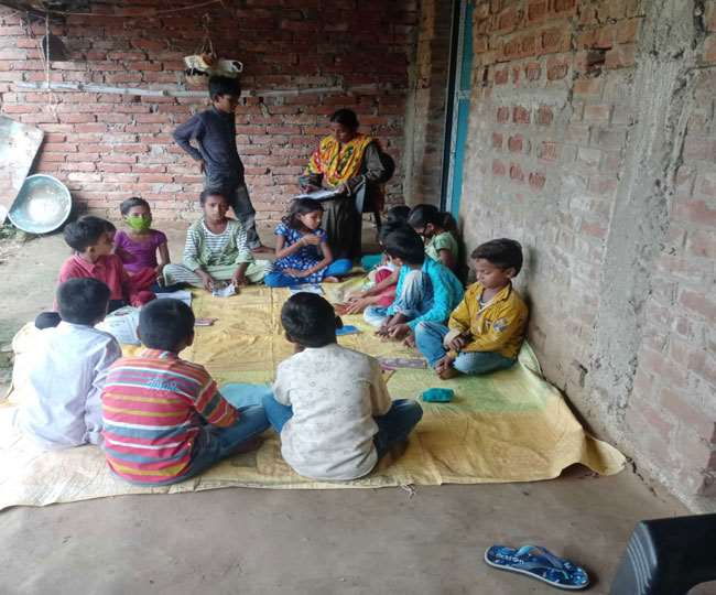 https://www.jagranimages.com/images/newimg/09092021/09_09_2021-sasaram-mother-child-litera_22001772_16286266.jpg