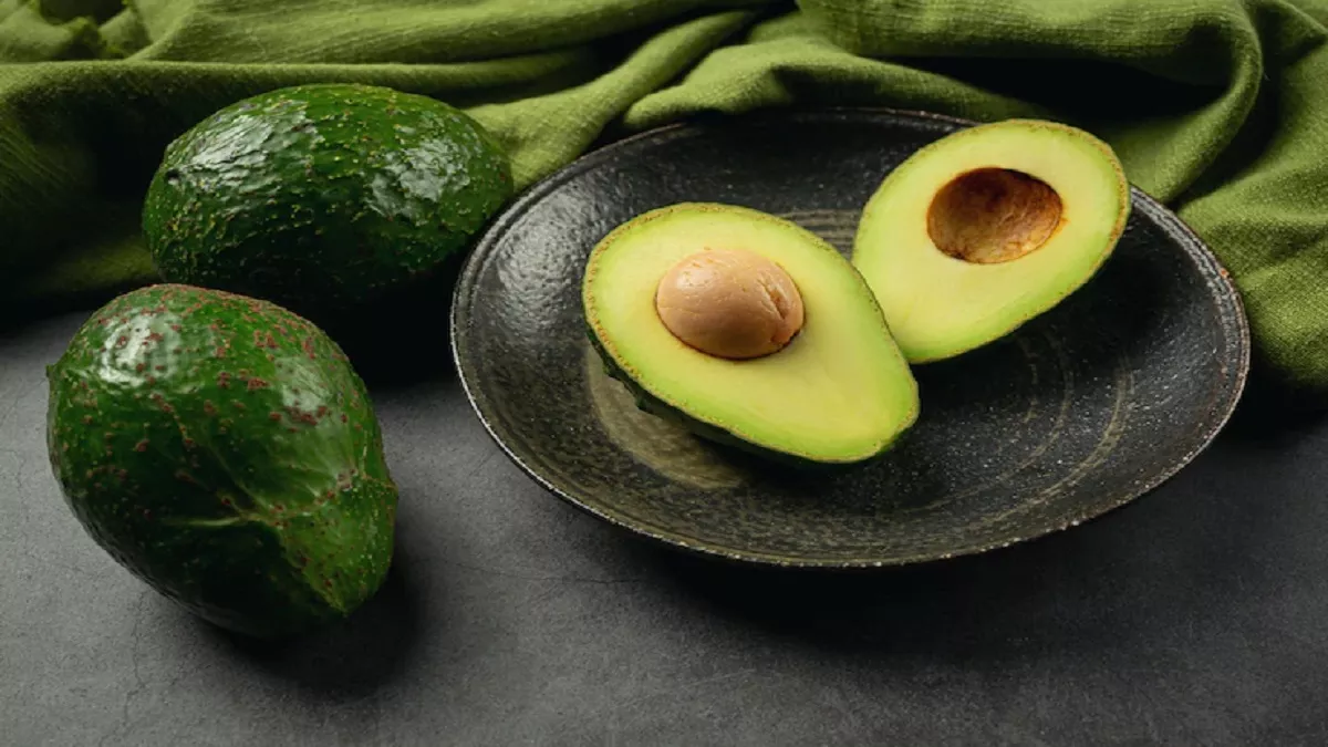 Avocado Benefits: जान लेंगे एवोकाडो के फायदे, तो इसे जरूर करेंगे डाइट में  शामिल - Add Avocado In your Diet To Control Sugar And Redcue Bad Cholesterol