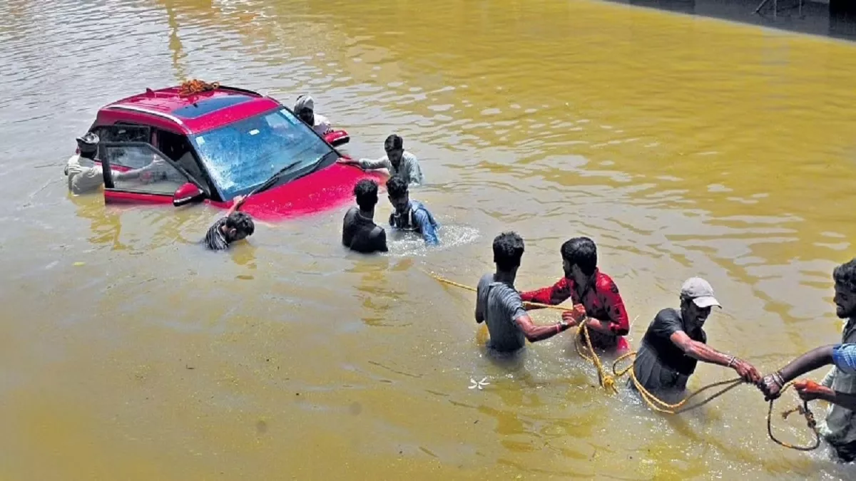 बरसात में बदहाल होते महानगर, बेंगलुरु की तरह अन्‍य शहरों को भुगतना पड़ेगा प्रकृति से छेड़छाड़ का नुकसान
