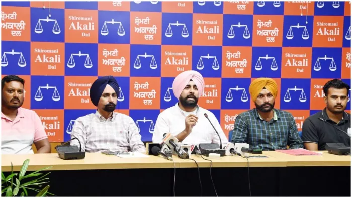 'PTI मास्टर कैडर शिक्षकों के चयन के लिए क्यों बदले भर्ती नियम', अकाली दल ने CM भगवंत मान से पूछा