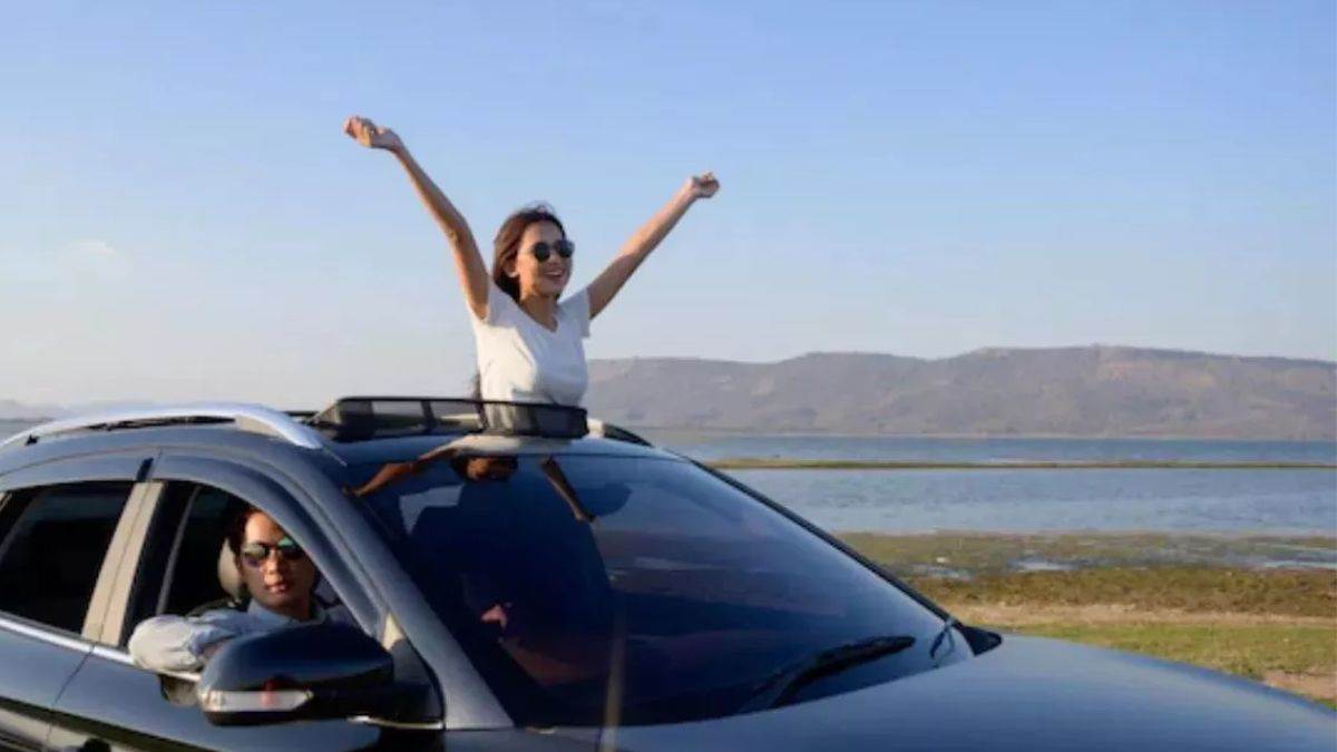 Car Sunroof Maintenance Tips आपके पास भी है सनरूफ वाली कार तो मेंटेन