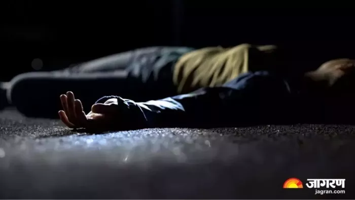 पुलिस ने शव को कब्जे में लेकर पोस्टमार्टम के लिए भेज दिया है।