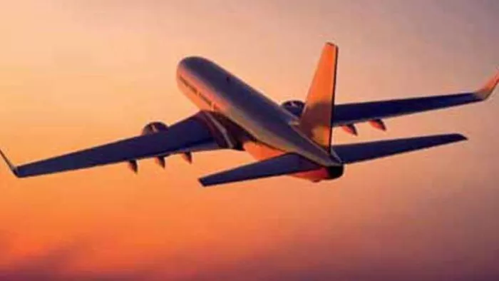 Gorakhpur Airport: दिल्ली में एयर ट्रैफिक बढ़ने पर रद हुईं तीन उड़ानें। (प्रतीकात्मक तस्वीर)