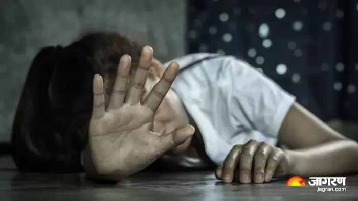 सर मुझे छोड़ दो, मैडम बचा लो.. स्कूल में दुष्कर्म की घटना से उबर नहीं पा रही छात्रा, Video वायरल