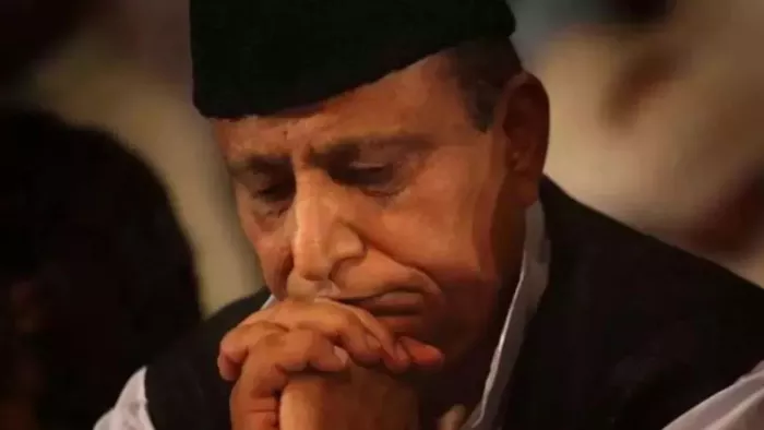 Azam Khan News: आजम खां के खिलाफ एक केस में आज गवाह की गवाही होगी।