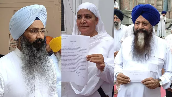 अकाल तख्त साहिब में स्पष्टीकरण देने पहुंचे पूर्व मंत्री।