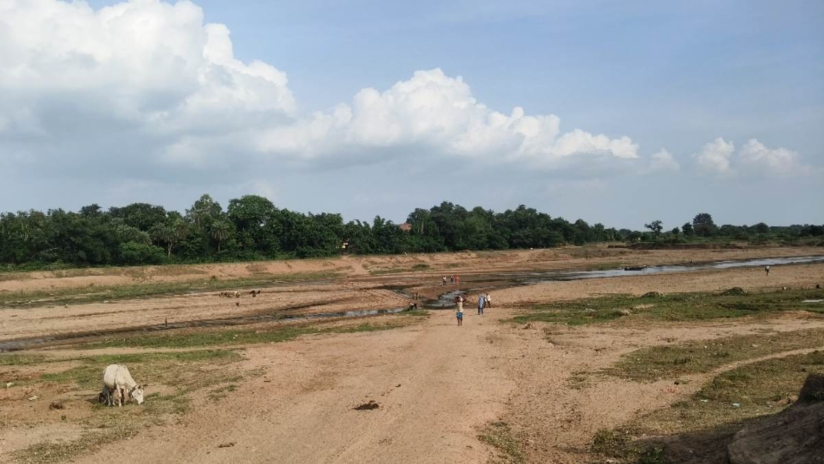 https://www.jagranimages.com/images/newimg/09092025/09_09_2025-banka_bridge_24040840.jpg