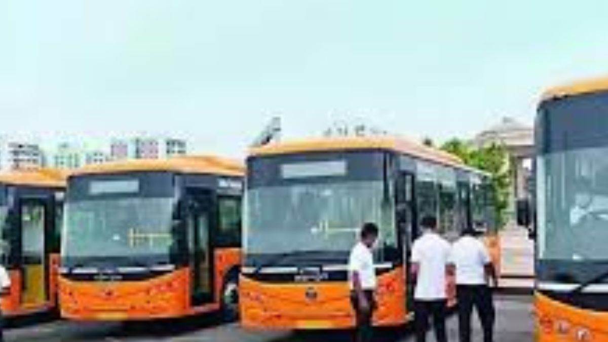 https://www.jagranimages.com/images/newimg/09092025/09_09_2025-ghaziabad_e_buses_24041249_17509935.jpg