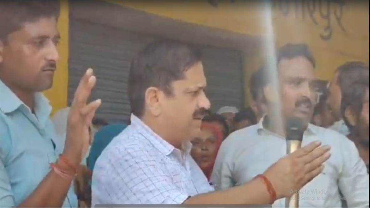 https://www.jagranimages.com/images/newimg/09092025/09_09_2025-hamirpur_sdm_video_viral_24041215.jpg
