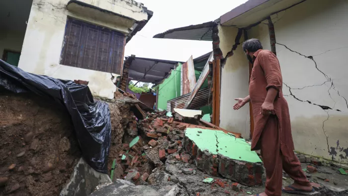 जम्मू-कश्मीर में बाढ़ और भूस्खलन ने मचाई भीषण तबाही (एजेंसी फोटो)