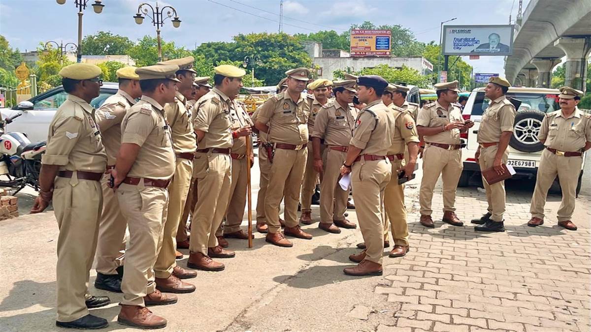 https://www.jagranimages.com/images/newimg/09092025/09_09_2025-modinagar-police_24041075_155221512.jpg