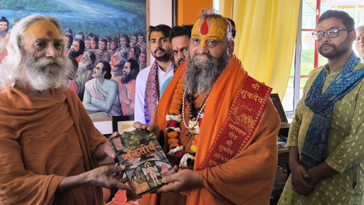 https://www.jagranimages.com/images/newimg/09092025/09_09_2025-muzaffarnagar_baba_24041176.jpg