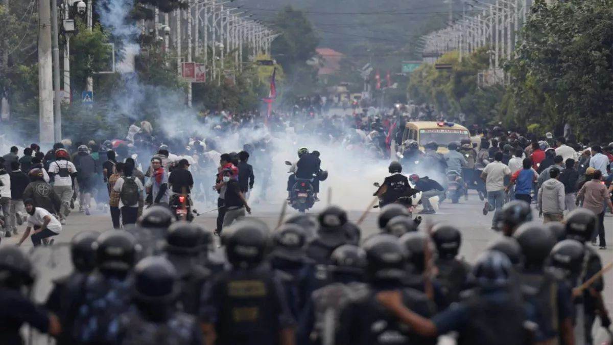 https://www.jagranimages.com/images/newimg/09092025/09_09_2025-nepal_protest_24041386_194229884.jpg