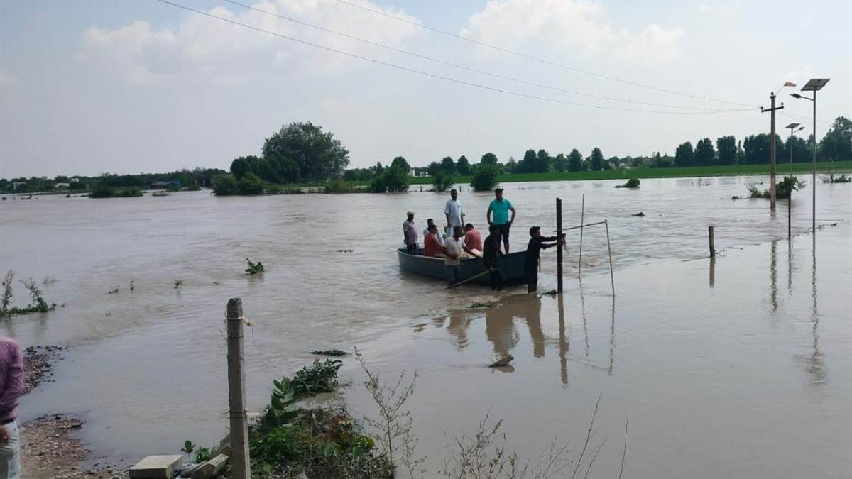 https://www.jagranimages.com/images/newimg/09092025/09_09_2025-noida_news_update_78_24040651.jpg