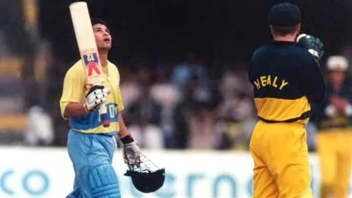 https://www.jagranimages.com/images/newimg/09092025/09_09_2025-sachin_tendulkar_first_odi_century_24040785.jpg