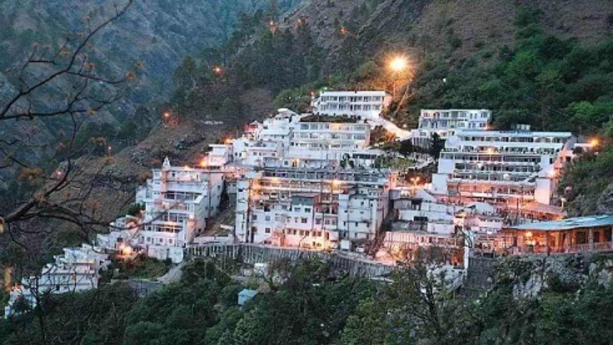 https://www.jagranimages.com/images/newimg/09092025/09_09_2025-vaishno_devi_bhawan_news_24040965.jpg