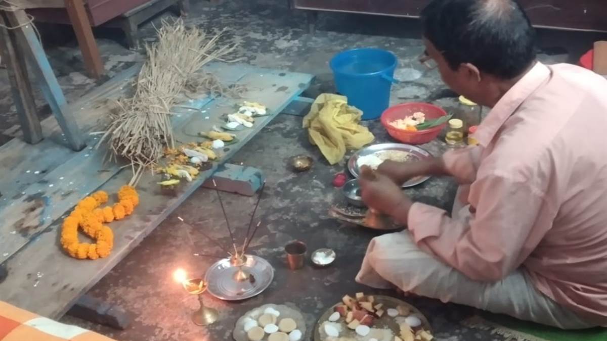 sharad purnima kheer will be kept in the moonlight nectar will rain worship the moon god mother lakshmi lord krishna created the raas