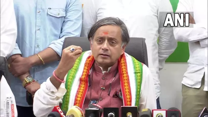 शशि थरूर ने कहा कि कांग्रेस पार्टी ने देश को अच्छी तरह से चलाया है। (फोटो-एएनआइ)