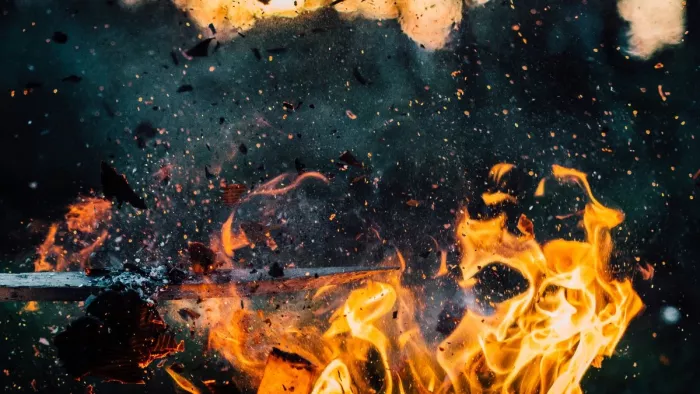 तमिलनाडु में पटाखा फैक्ट्री में आग लगने से नौ लोगों की मौत (प्रतीकात्मक तस्वीर)