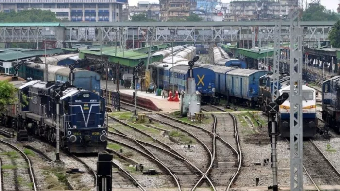 Festival Trains: इस बार 1862 अधिक त्योहार विशेष ट्रेनें चलाई जा रही हैं। फाइल फोटो