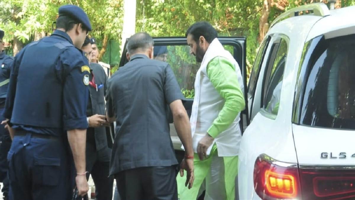 cm nayab saini reached the house of ips y purna kumar in chandigarh who returned from japan tour last evening