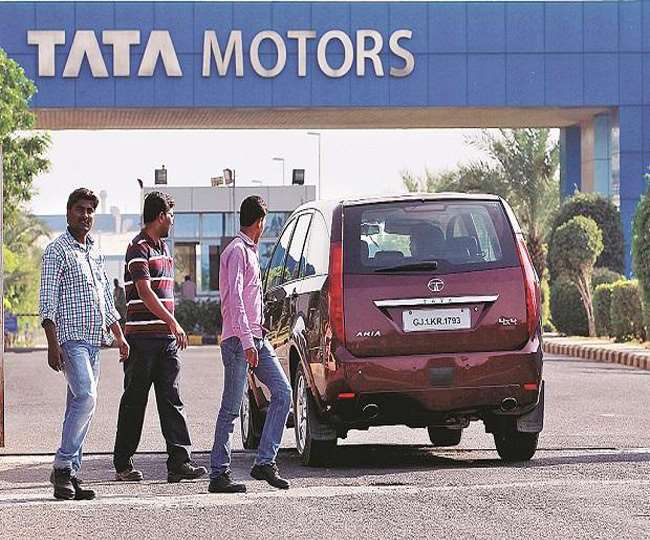 Tata Motors टाटा मोटर्स का घाटा एक साल में 1300 बढ़ा एक दिन के नुकसान