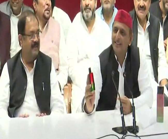 वर्ष 2022 में यह समाजवादी इत्र नफरत को खत्म करेगा