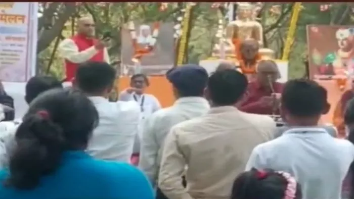 छत्तीसगढ़ में हिंदू विरोधी शपथ दिलाई। फोटो जागरण