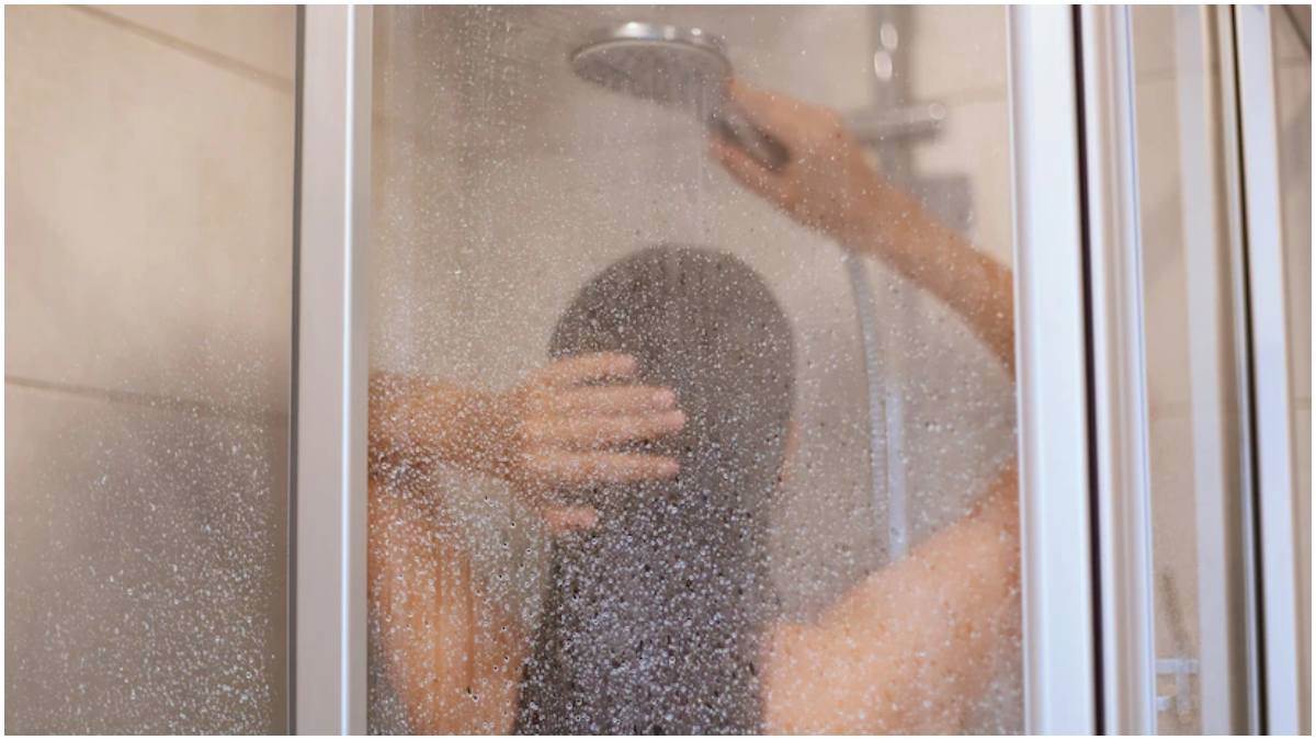 hate taking a bath in cold weather then know what experts say about it