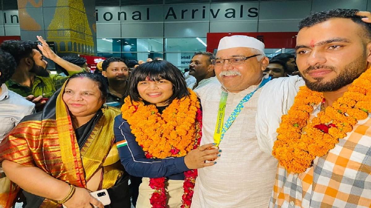 https://www.jagranimages.com/images/newimg/09112022/09_11_2022-divya_kakran1_23192405.jpg