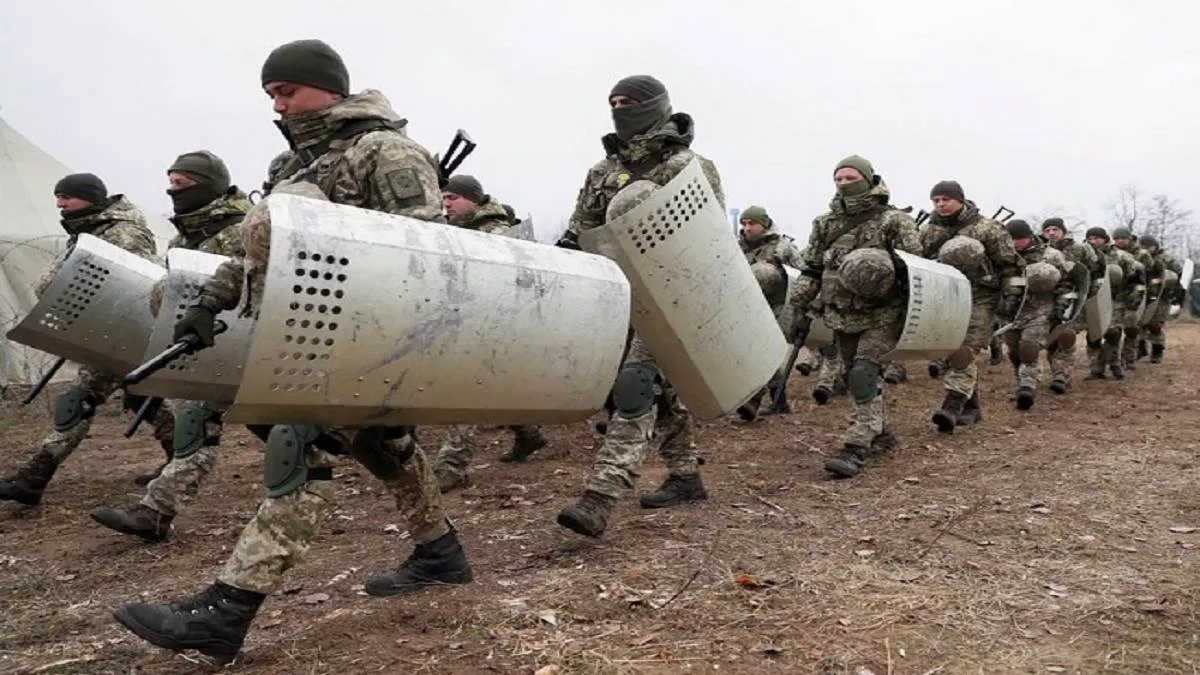 Russia-Ukraine War: रूस ने खेरसान के पश्चिमी तट से सैनिकों की वापसी का किया ऐलान, रक्षा मंत्री का बड़ा फैसला - Russia Orderes Troops To Leave West Bank Of Dnipro River Of