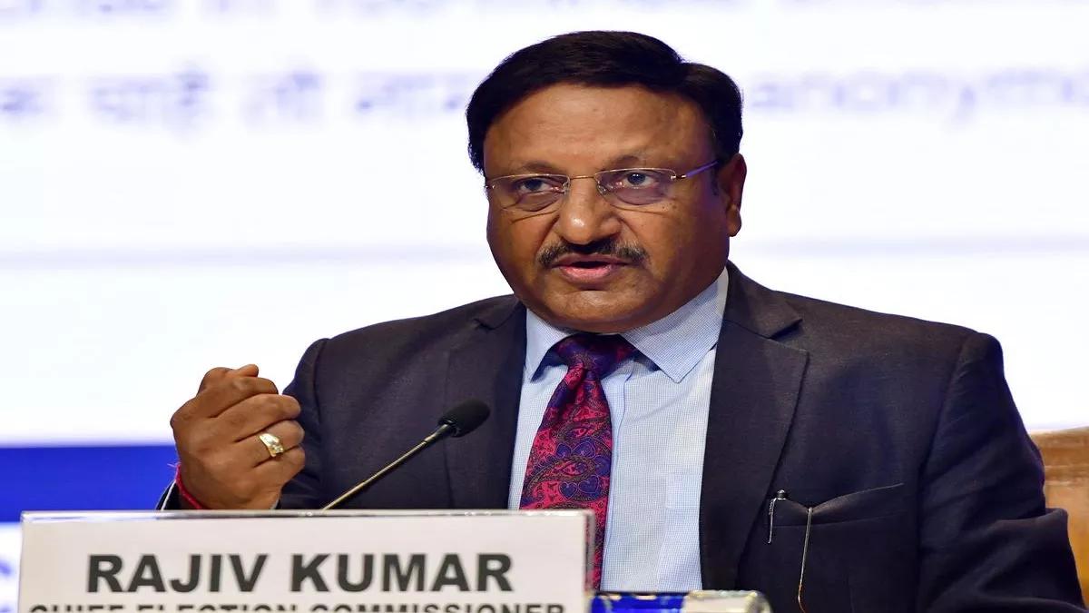 भारत में 100 साल से अधिक उम्र के हैं 2.49 लाख मतदाता: राजीव कुमार - CEC Rajiv Kumar says India has 2 lakh 49 thousand voters aged above 100