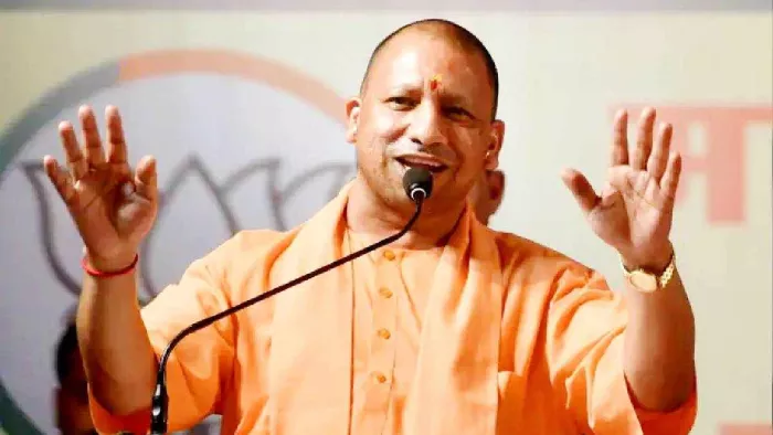 लोकभवन में आयोजित समारोह में मुख्यमंत्री सांकेतिक रूप से कुछ लाभार्थियों के बीच सिलेंडर का वितरण भी करेंगे।